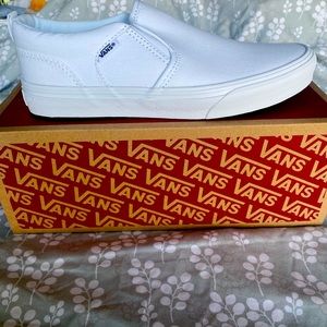 Brand new Vans style Asher